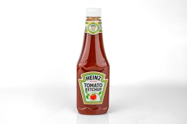 Plastik Şişede Heinz Domates Ketçapı