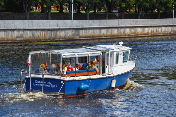 Kaliningrad Russia Ağustos 2019 Pregolya Nehrinde Yolcularla Birlikte Şehir Turu — Stok fotoğraf