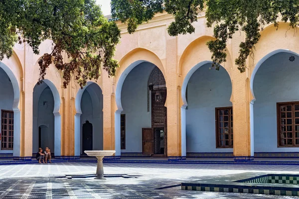 Фес Марокко Июнь 2017 Двор Дар Батха Бывший Королевский Дворец — стоковое фото