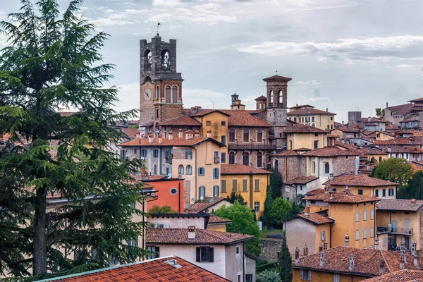 Veduta Aerea Dei Vecchi Edifici Storici Dell Alta Bergamo Città — Foto Stock