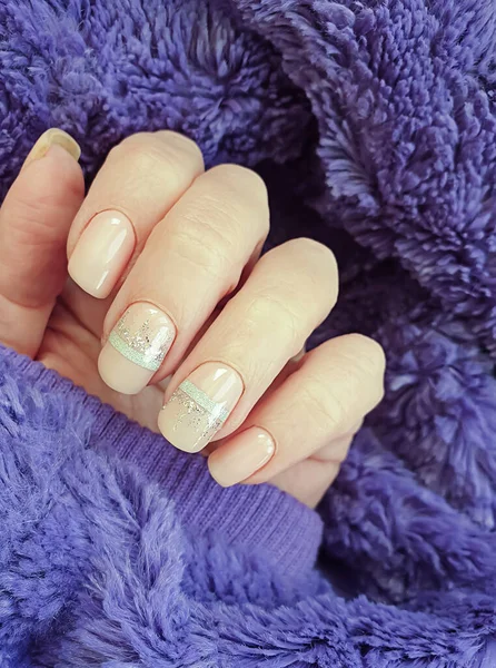 Kobieta Strony Piękne Kolorowe Manicure — Zdjęcie stockowe