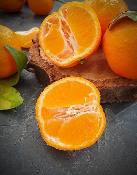 Frische Mandarinen Auf Betongrund — Stockfoto
