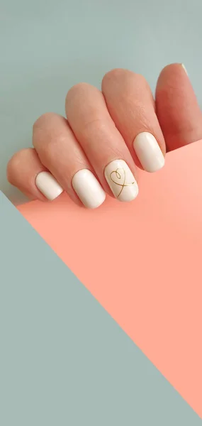 Kobieta Ręka Piękny Elegancki Manicure — Zdjęcie stockowe