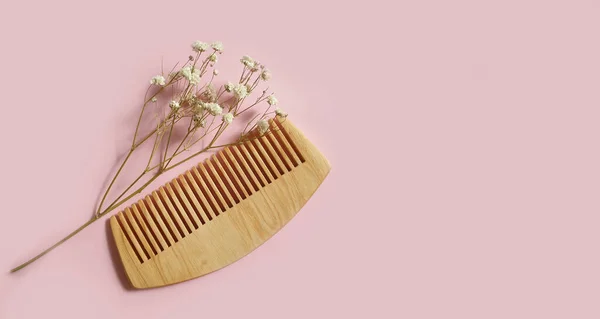 Peigne Bois Sur Fond Coloré Brosse Cheveux — Photo