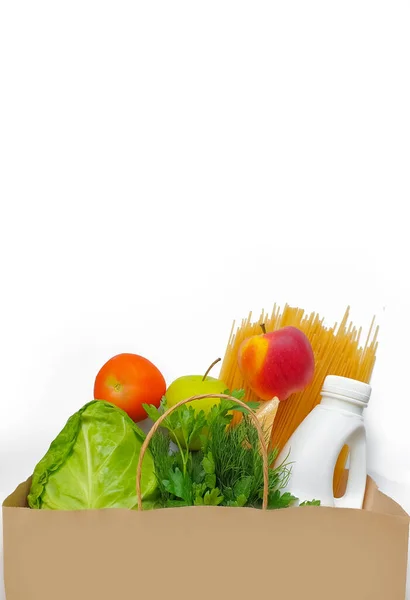 Frische Lebensmittel Einer Papiertüte Auf Weißem Hintergrund — Stockfoto