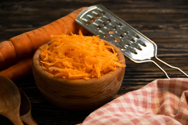 Grated Carrots Wooden Background — Stock Photo, Image