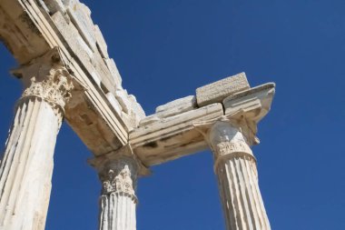 Türkiye 'de Apollo Tapınağı' nın kalıntıları