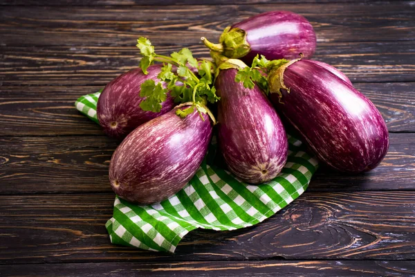 Whole Eggplant Wooden Background — Stock Photo, Image