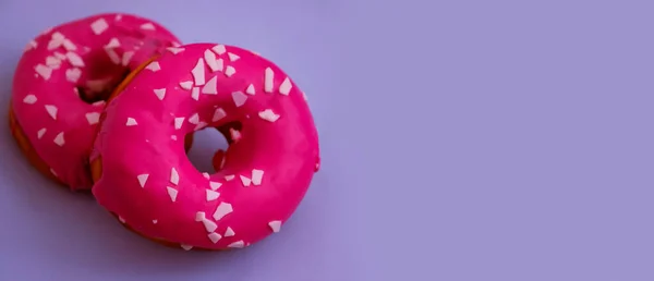 Donut Rond Sur Fond Coloré — Photo