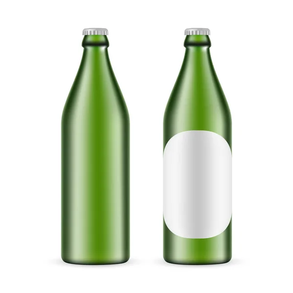 Botella Cerveza Vidrio Verde 500 Con Etiqueta Burla Blanco Aislada — Vector de stock