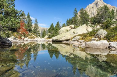 Estany de Monestero, Milli Parkı Catalonia Aiguas Tortas y Lago de San Mauricio