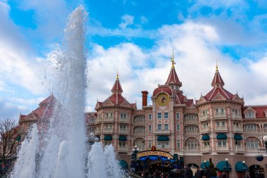 Paris, Fransa - 18 / 12 / 2017 Disneyland Resort Paris Oteli. Disney Park Paris Fransa.