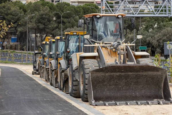 Tractores Topadoras Pie Fila Pie Pesada Construcción Excavadora Ruedas Cerca — Foto de Stock