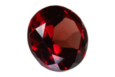 Red Ant Hill Garnet, yan görüş. Yuvarlak kesim, 7.1 mm, 1.57 karat. Doğal ışık altında fotoğraflandı (5.000 K).