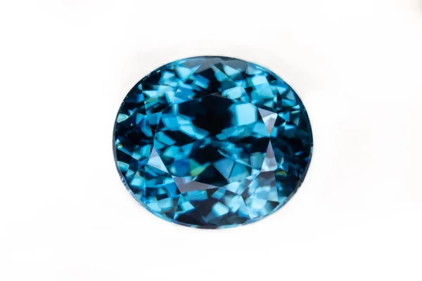 Zircon Gemstone Biru Dari Kamboja Tampilan Atas Potongan Oval 7X6Mm — Stok Foto