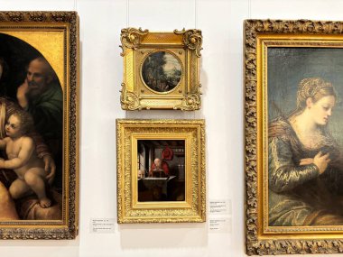 Chisinau 'daki Moldova Ulusal Güzel Sanatlar Müzesi' nin iç görünümü