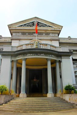 Ho Chi Minh City 'deki Ho Chi Minh Müzesi' nin (Bao tang Thanh Pho Ho Chi Minh) 2 Temmuz 2025 'te Vietnam' daki fotoğrafı: Geçmişte Gia Long Sarayı olarak da bilinen müzede muhteşem Hindiçin mimarisi.