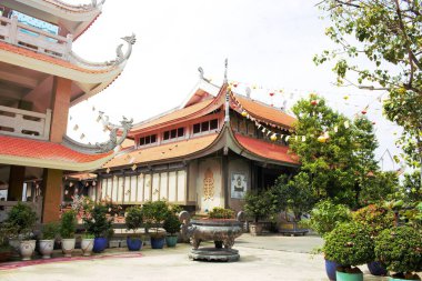 Vinh Nghiem Pagoda 'nın fotoğrafı Ho Chi Minh City, Vietnam' da 23 Kasım 2025: Vinh Nghiem pagoda 'da her yıl binlerce ziyaretçi çeken antik Çin pagoda mimarisinin güzelliği