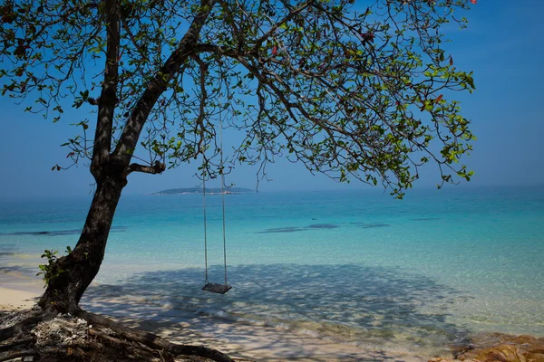 Swing on the beach — Stock Photo, Image