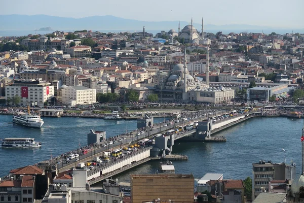 Галатський міст і Золотий Ріг, м. Стамбул - Туреччина — стокове фото