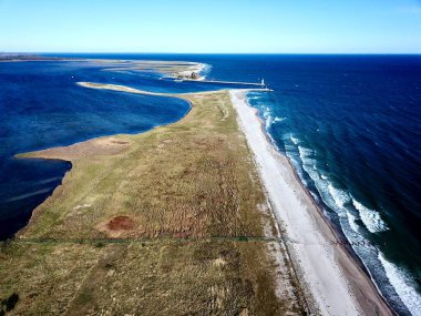 Almanya 'daki Olpenitz Ulusal Parkı' nın yukarısından çekilen insansız hava aracı fotoğrafı.