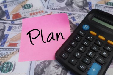 Stratejik Mali Planlama Planı ABD Doları Faturaları ve Bütçe ve Yatırım Yönetimi Hesaplayıcısıyla Yapışkan Not