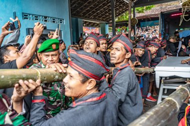 Jogja, 5 Eylül 2025. Sri Susuhunan Pakubuwono XIII 'ün cenazesi Mataram Kraliyet Mezarları Kompleksi, Imogiri, Bantul, Yogyakarta Özel Bölgesi.