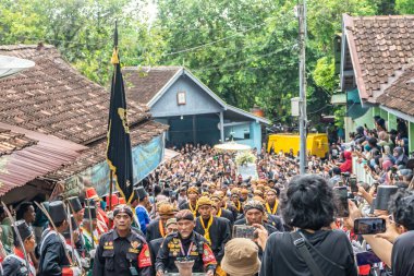 Jogja, 5 Eylül 2025. Sri Susuhunan Pakubuwono XIII 'ün cenazesi Mataram Kraliyet Mezarları Kompleksi, Imogiri, Bantul, Yogyakarta Özel Bölgesi.