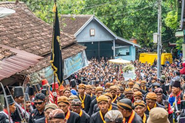 Jogja, 5 Eylül 2025. Sri Susuhunan Pakubuwono XIII 'ün cenazesi Mataram Kraliyet Mezarları Kompleksi, Imogiri, Bantul, Yogyakarta Özel Bölgesi.