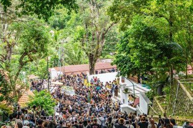 Jogja, 5 Eylül 2025. Sri Susuhunan Pakubuwono XIII 'ün cenazesi Mataram Kraliyet Mezarları Kompleksi, Imogiri, Bantul, Yogyakarta Özel Bölgesi.