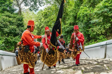 Jogja, 5 Eylül 2025. Sri Susuhunan Pakubuwono XIII 'ün cenazesi Mataram Kraliyet Mezarları Kompleksi, Imogiri, Bantul, Yogyakarta Özel Bölgesi.