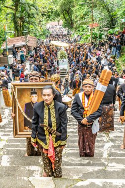 Jogja, 5 Eylül 2025. Sri Susuhunan Pakubuwono XIII 'ün cenazesi Mataram Kraliyet Mezarları Kompleksi, Imogiri, Bantul, Yogyakarta Özel Bölgesi.