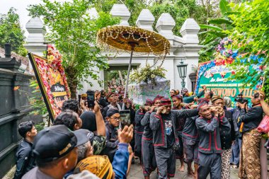 Jogja, 5 Eylül 2025. Sri Susuhunan Pakubuwono XIII 'ün cenazesi Mataram Kraliyet Mezarları Kompleksi, Imogiri, Bantul, Yogyakarta Özel Bölgesi.