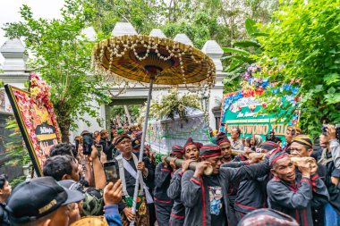 Jogja, 5 Eylül 2025. Sri Susuhunan Pakubuwono XIII 'ün cenazesi Mataram Kraliyet Mezarları Kompleksi, Imogiri, Bantul, Yogyakarta Özel Bölgesi.