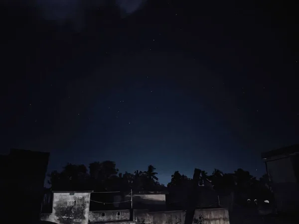 Yıldızlı ve samanyolu güzel gece gökyüzü