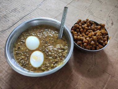 Hint yemeği ve pilav.