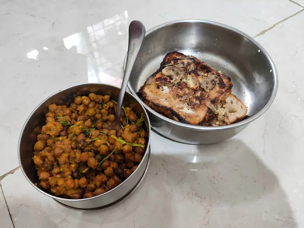 Hint yemeği, masala yemeği ve Hint yemeği, Hint yemeği, Hint yemeği, köri ve pirinç.