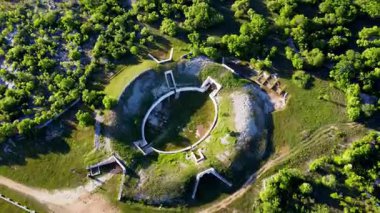 Hırvatistan 'ın Destansı Hava Aracı Görüntüleri Nehirler, Göller, Şelaleler ve Dokunulmamış Doğa Manzarası