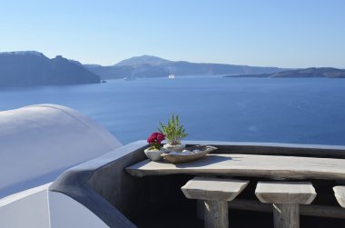 Caldera Oia, Santorini çiçekler dan Panorama