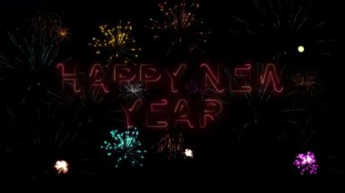 Muhteşem canlı havai fişek gösterisi canlı renkler ve ışık efektleriyle yeni yılı kutluyor.