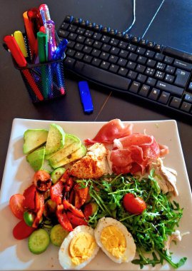 İçişleri Bakanlığı 'nda lezzetli ve sağlıklı bir öğle yemeği.