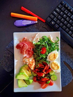 İçişleri Bakanlığı 'nda lezzetli ve sağlıklı bir öğle yemeği.