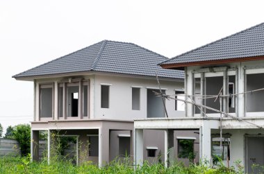 Terk Edilmiş Modern Konut Projesi