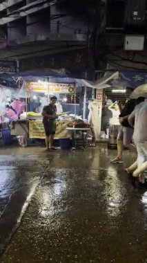 Yağmurlu Gece, Çin Mahallesi Bankok, Tayland, 01.02.2025