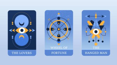 Tarot kartlarında Aşıklar, Çarkıfelek ve Asılmış Adam, canlı renkler ve geometrik tasarımlar sergileniyor. Gizem hissi uyandırıyor.