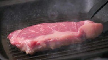 Izgarada biftek, tavada biftek..