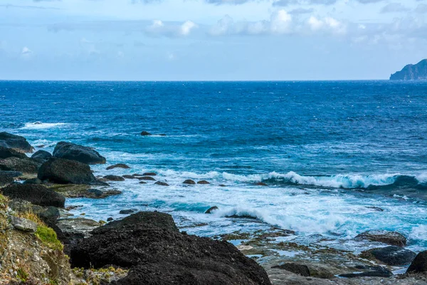 Deniz kıyısının güzel manzarası