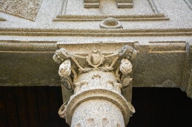 Başkentteki eski bina. Başkentin ünlü simgesinin başkenti.