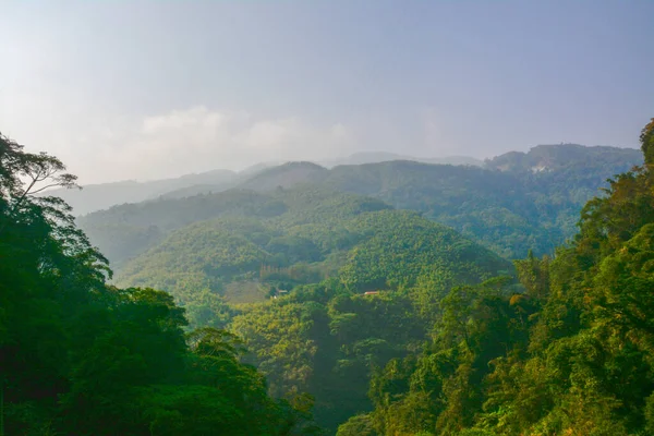 Dağların güzel manzarası