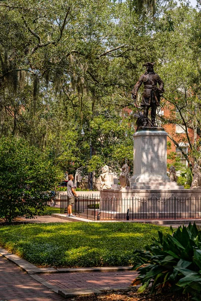 Savannah, Georgia USA - 10. září 2019: Krásné ulice a domy v centru Savannah, Georgia, USA — Stock fotografie